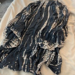 Woman’s light jacket/cardigan